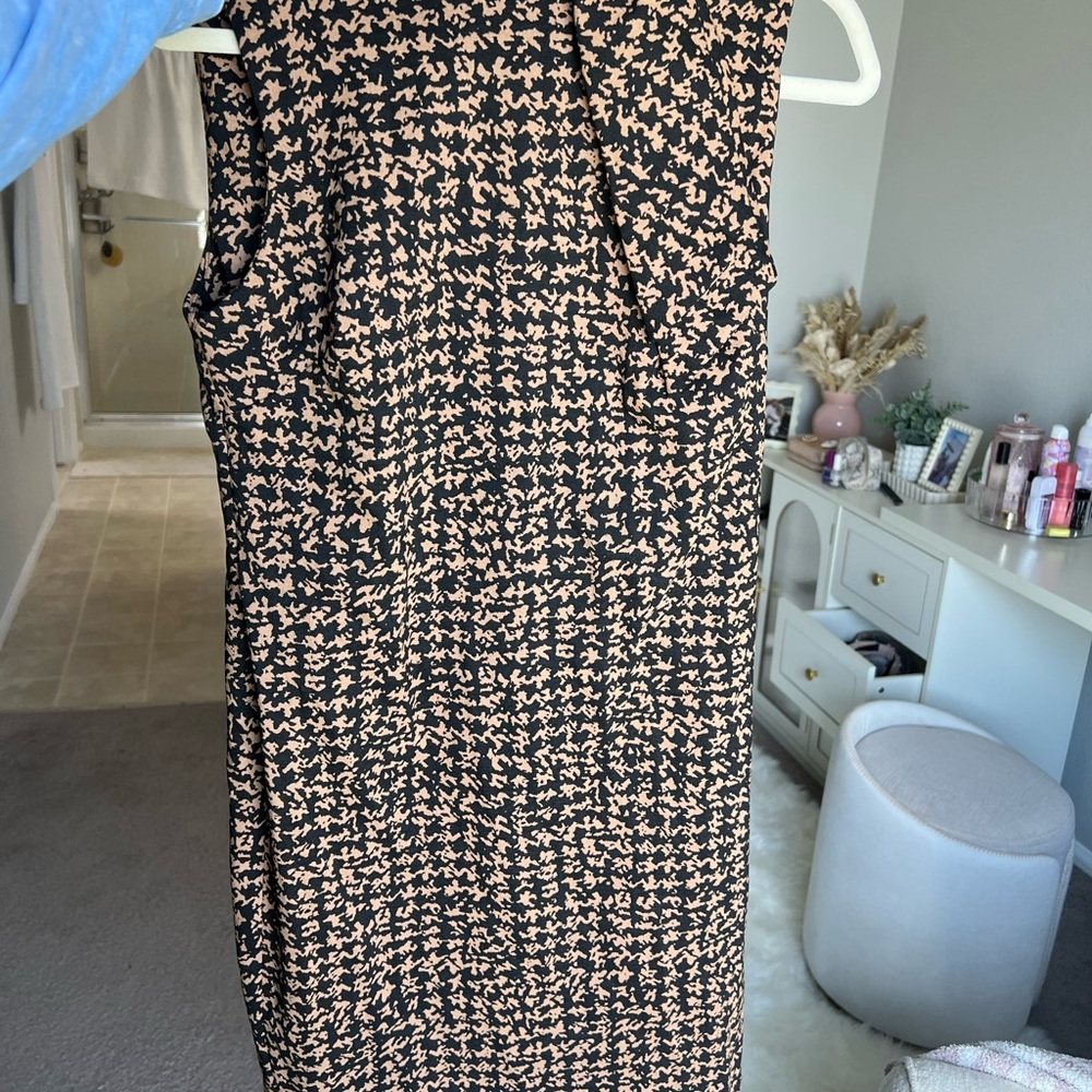 Calvin Klein Black and Tan Midi Dress